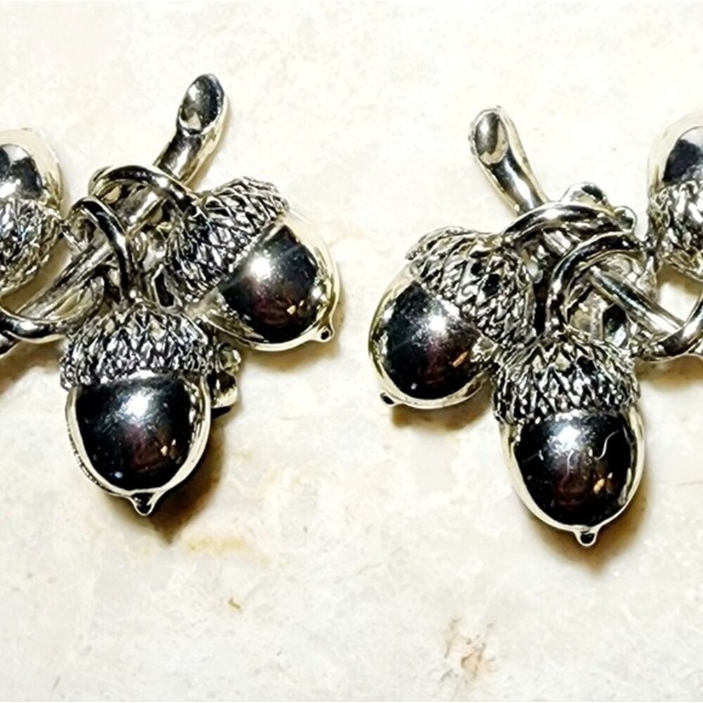 Vintage Silver Tone Acorn Branch Clip On Earrings